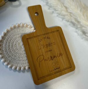 Planche à découper personnalisée le roi de l'apéro
